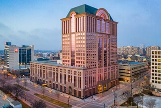 Plus de détails pour 1000-1040 N Water St, Milwaukee, WI - Bureau à louer