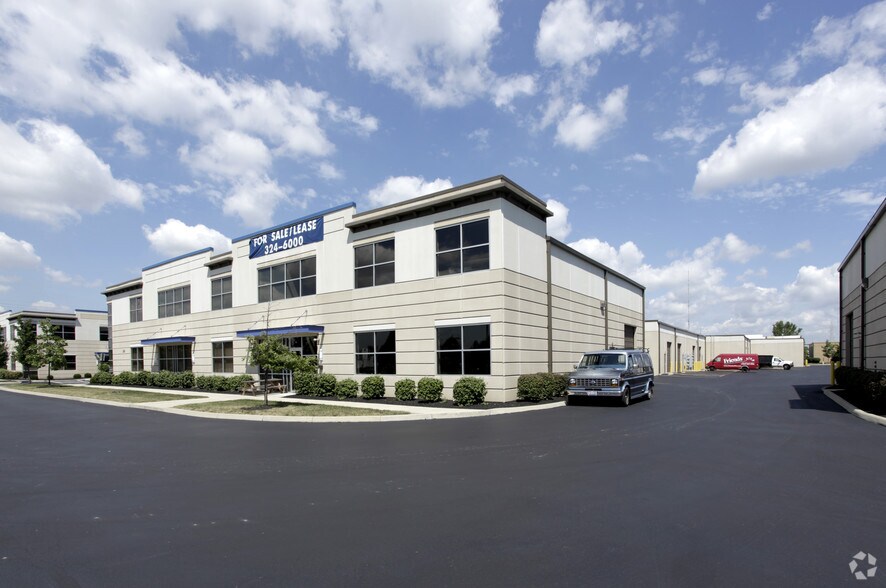 214 Hoff Rd, Westerville, OH à louer - Photo de l’immeuble – Image 3 sur 17