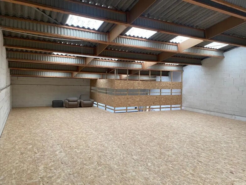 Industriel/Logistique dans La Teste-de-Buch à vendre - Photo intérieure – Image 2 sur 7