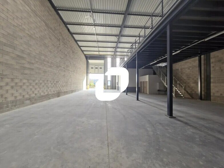 Bureau dans Serris à louer - Photo de l’immeuble – Image 2 sur 13