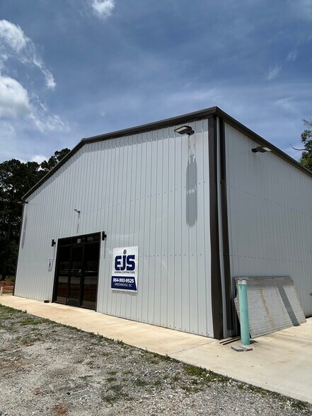 410 Long Ave, Greenwood, SC à louer - Photo principale – Image 1 sur 6