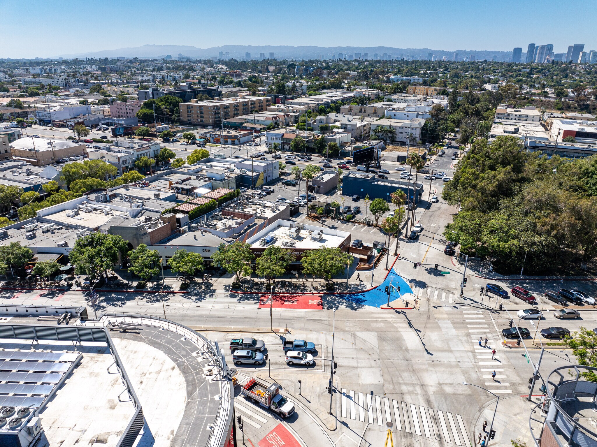 9343 Culver Blvd, Culver City, CA à vendre Photo de l’immeuble– Image 1 sur 6