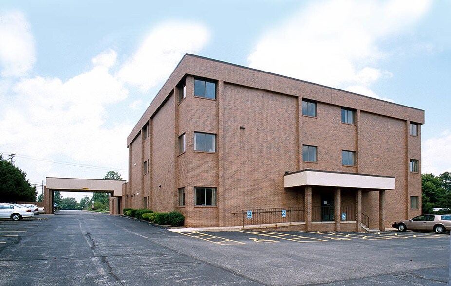 25757-25761 Lorain Rd, North Olmsted, OH à louer - Autre – Image 2 sur 7