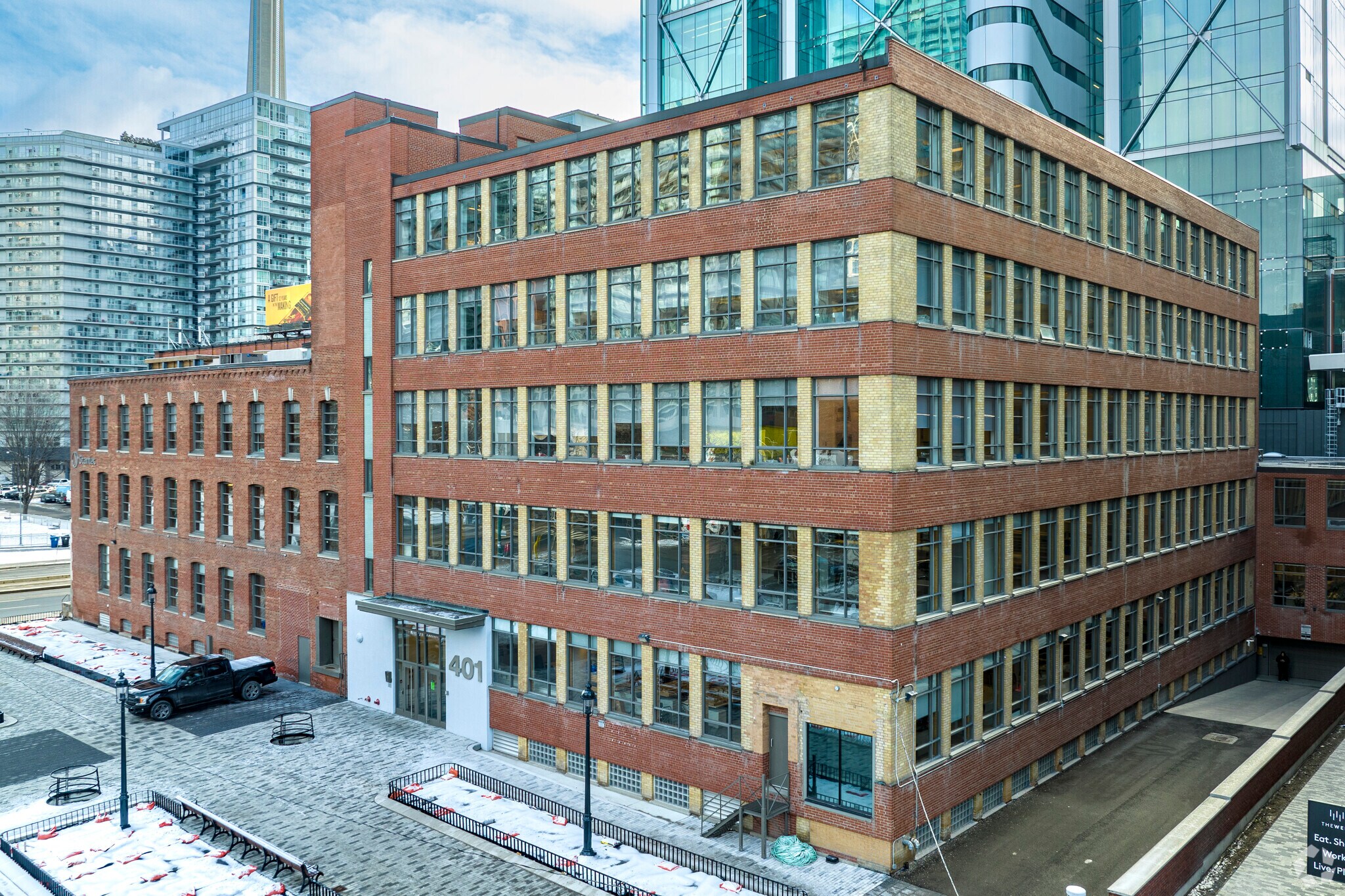 401 Wellington St W, Toronto, ON à louer Photo de l’immeuble– Image 1 sur 6