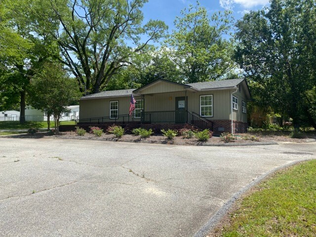 503 S Railroad Ave, Twin City, GA à louer - Photo de l’immeuble – Image 2 sur 16