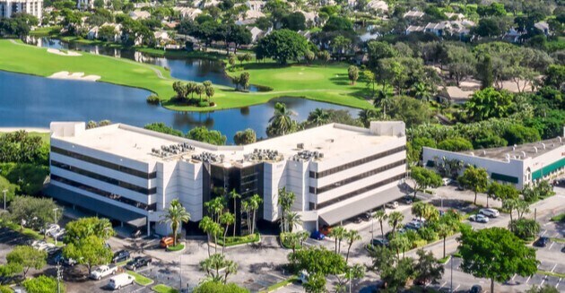7777 Glades Rd, Boca Raton, FL à louer - Photo de l’immeuble – Image 2 sur 13