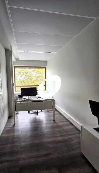 Local d’activités dans Lyon à louer - Photo de l’immeuble – Image 3 sur 18