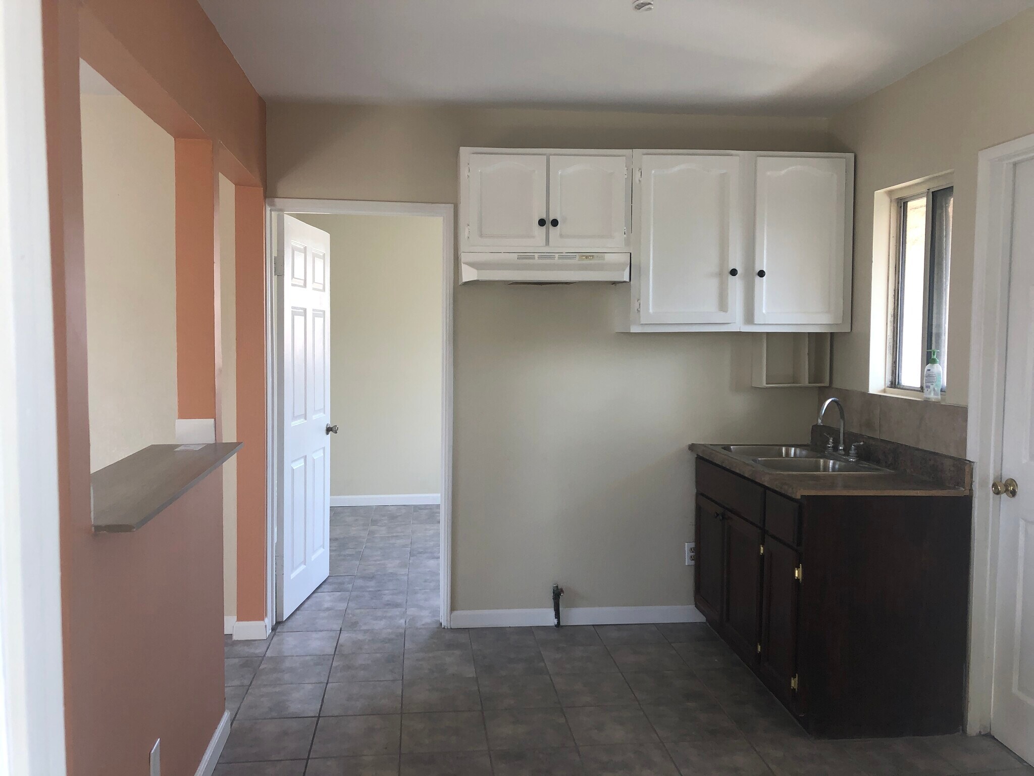 6417 1/2 Benson, Huntington Park, CA à vendre Photo principale– Image 1 sur 5