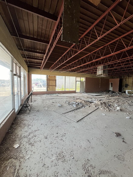 6512-6528 N Peoria Ave, Tulsa, OK à vendre - Photo de l’immeuble – Image 2 sur 24