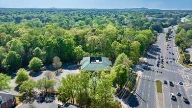 525 E Crossville Rd, Roswell, GA - Vue aérienne  vue de carte - Image1