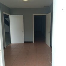 750 E Sample Rd, Pompano Beach, FL à louer Photo intérieure– Image 2 sur 5
