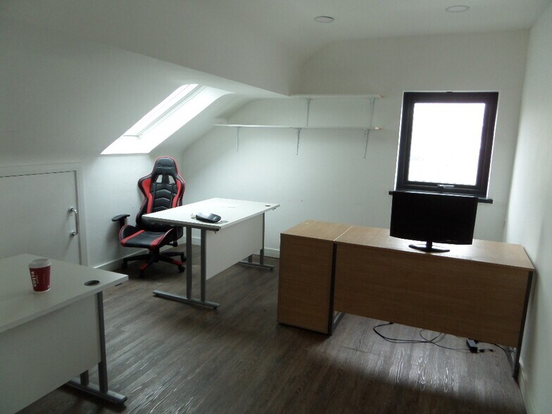 1 Portway, Porthcawl à louer - Photo de l’immeuble – Image 3 sur 7