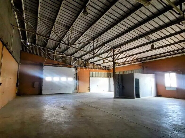 Local d’activités dans Dinard à louer - Photo intérieure – Image 3 sur 6