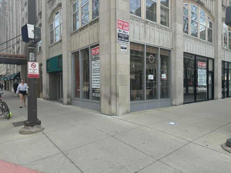 636 Church St, Evanston, IL à louer - Photo de l’immeuble – Image 1 sur 4