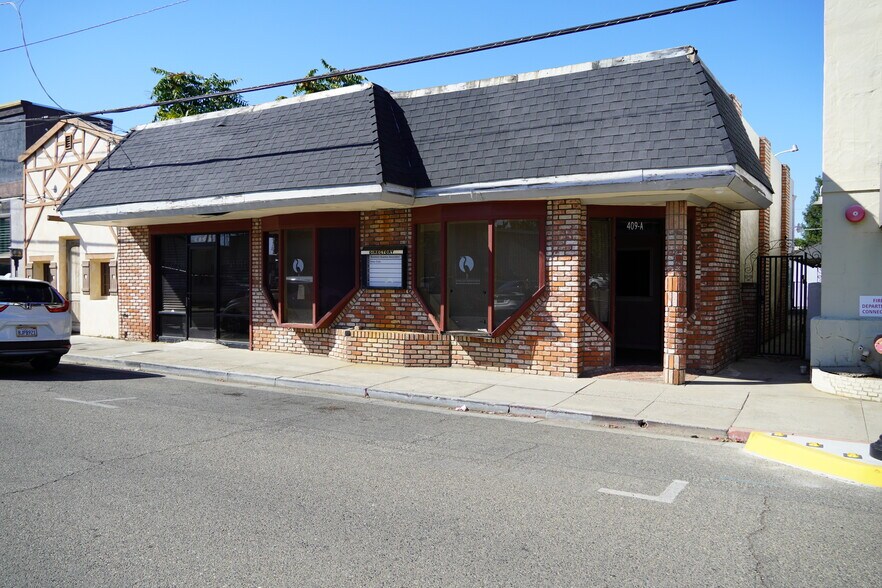 409 Center St, Yuba City, CA à vendre - Photo de l’immeuble – Image 1 sur 41