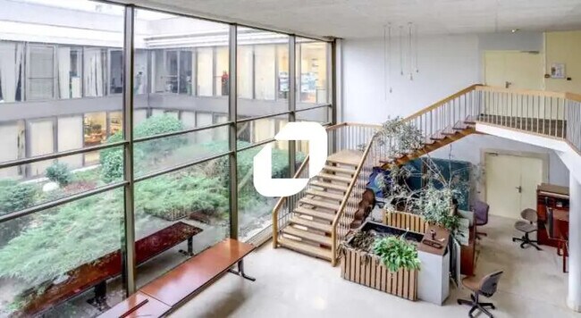 Plus de détails pour Bureau à louer