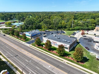 Plus de détails pour 2101 Sycamore Rd, Dekalb, IL - Local commercial à louer