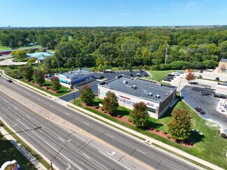 Plus de détails pour 2101 Sycamore Rd, Dekalb, IL - Local commercial à louer