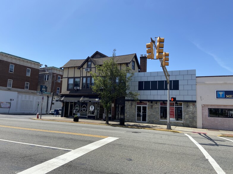 354 Bloomfield Ave, Caldwell, NJ à louer - Photo de l’immeuble – Image 3 sur 10