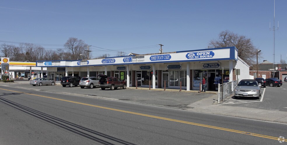 136-148 Main St, East Rockaway, NY à louer - Photo de l’immeuble – Image 2 sur 20