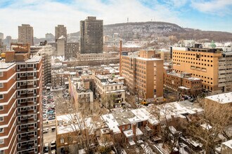 3626 Rue Saint-Urbain, Montréal, QC - VUE AÉRIENNE  vue de carte