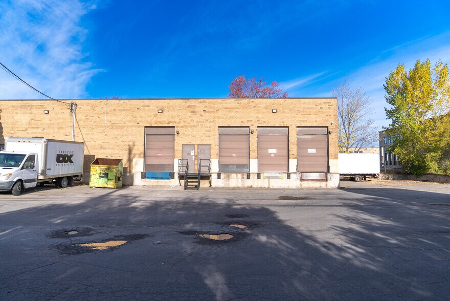 2205 Rue Guénette, Montréal, QC à louer - Photo de l’immeuble – Image 2 sur 14