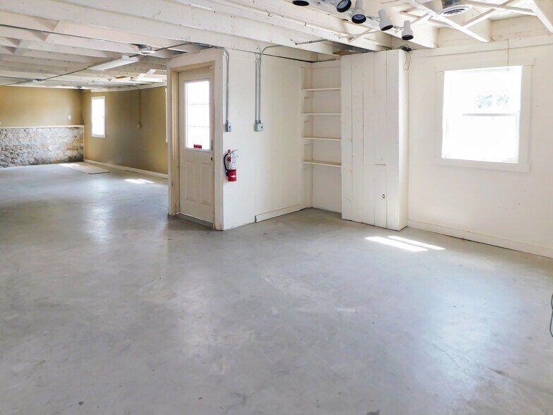 122 S Prairie St, Rockton, IL à louer - Photo de l’immeuble – Image 3 sur 15