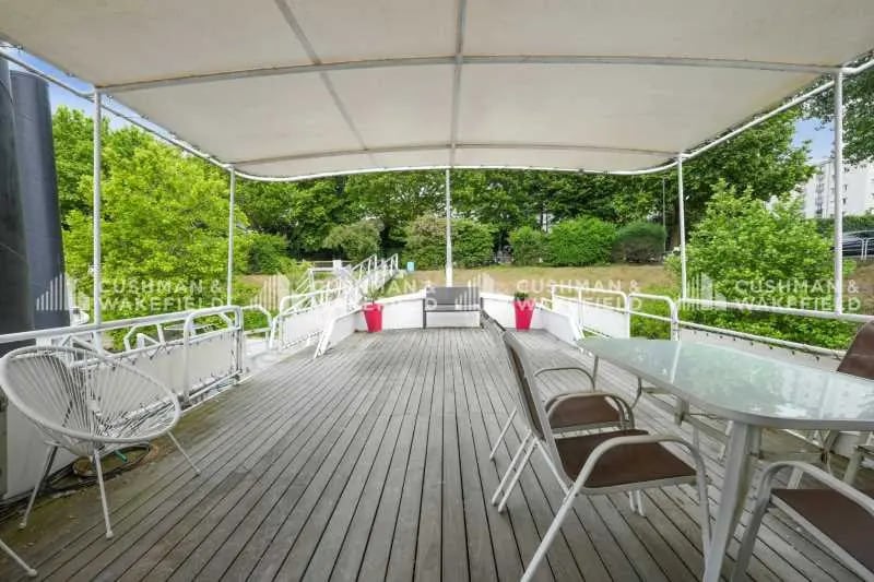 Bureau dans Asnières-sur-Seine à vendre - Photo de l’immeuble – Image 2 sur 14