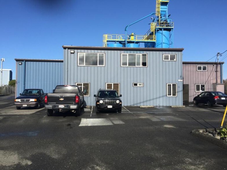 555 S Depot Rd, Fields Landing, CA à vendre - Photo principale – Image 1 sur 15