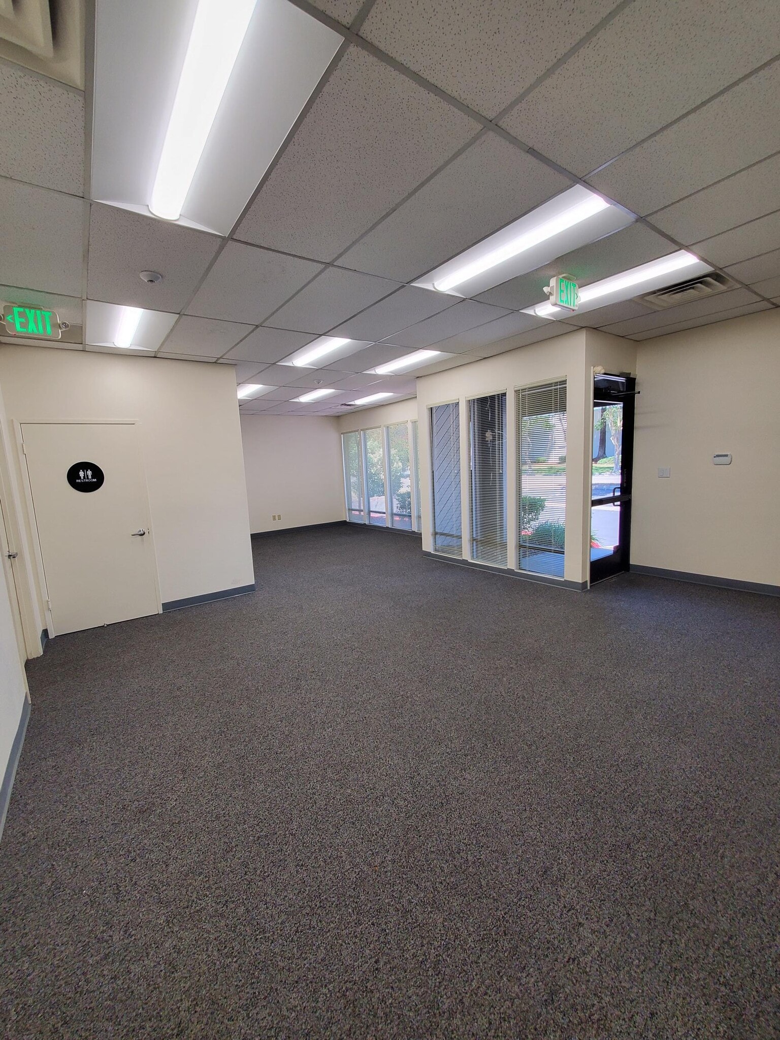 4135 Northgate Blvd, Sacramento, CA à louer Photo intérieure– Image 1 sur 5