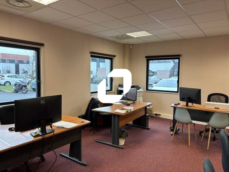 Bureau dans Rillieux-la-Pape à louer - Photo intérieure – Image 3 sur 13
