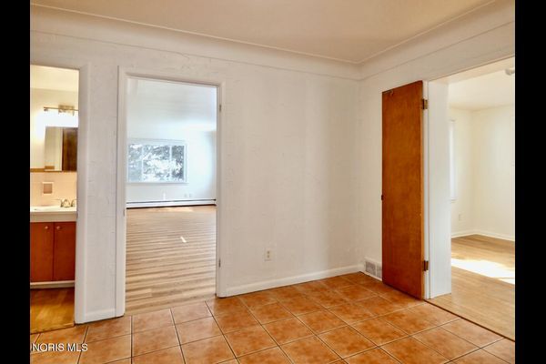2055 Tremainsville Rd, Toledo, OH à vendre - Photo intérieure – Image 3 sur 6