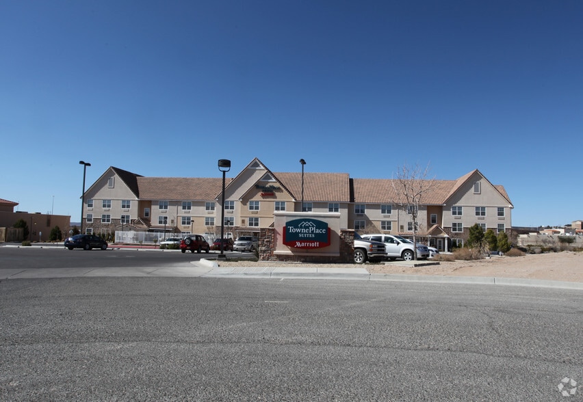 2143 Telshor Ct, Las Cruces, NM à vendre - Photo de l’immeuble – Image 2 sur 2
