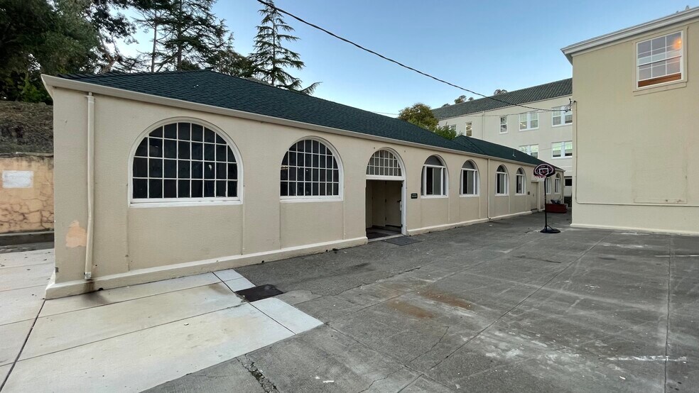 1 Saint Vincents Dr, San Rafael, CA à louer - Photo de l’immeuble – Image 3 sur 13