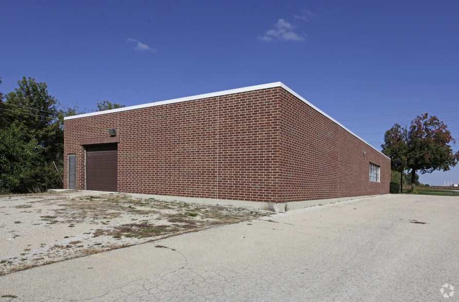 33W461 Roosevelt Rd, West Chicago, IL à vendre - Photo de l’immeuble – Image 3 sur 5