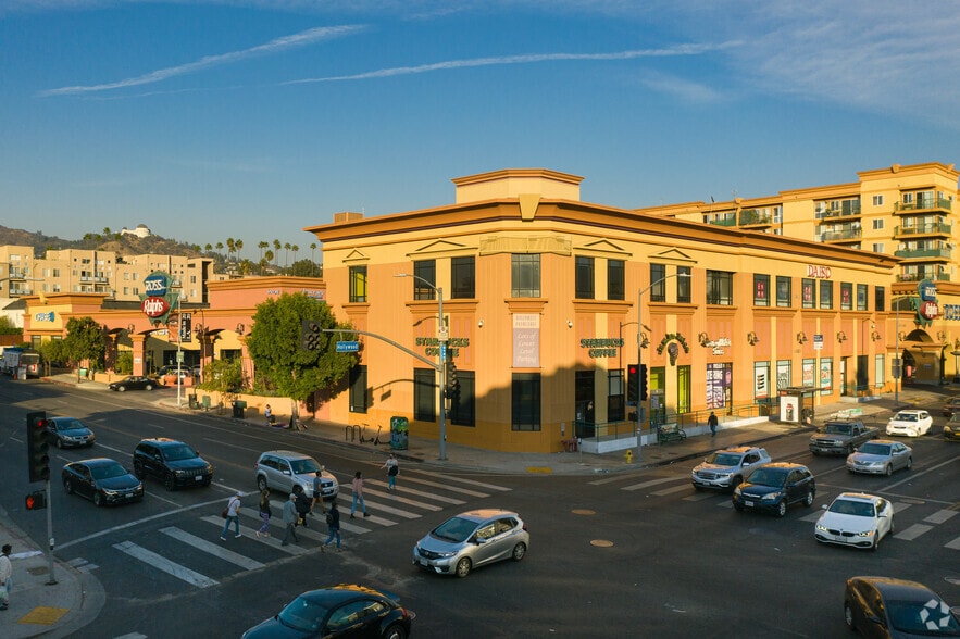 5411 Hollywood Blvd, Los Angeles, CA à louer - Photo principale – Image 1 sur 19