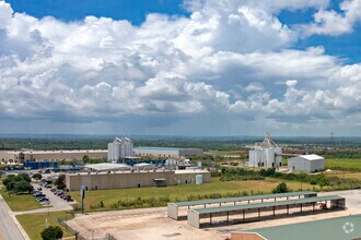 10939 Fischer Rd, Von Ormy, TX - Vue aérienne  vue de carte