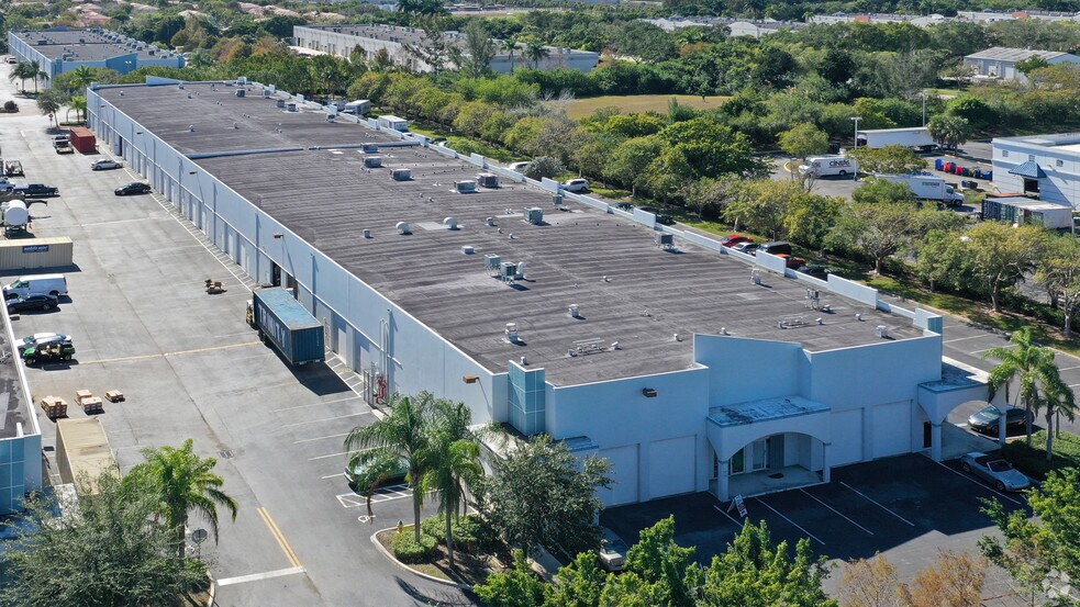 20861 Johnson St, Pembroke Pines, FL à louer - Aérien – Image 3 sur 54