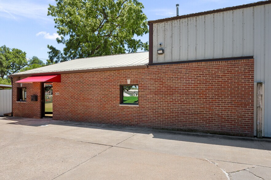 630 2nd Ave W, Milan, IL à vendre - Photo de l’immeuble – Image 1 sur 25