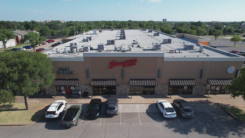 3001-3007 Garnett Ave, Wichita Falls, TX à louer - Vidéo sur l’annonce professionnelle – Image 2 sur 32