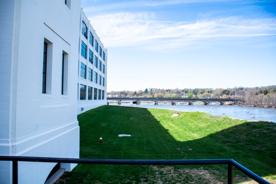420 Memorial Dr, Danville, VA à louer - Photo de l’immeuble – Image 3 sur 13