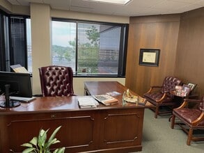 5445 Corporate Dr, Troy, MI à vendre Photo intérieure– Image 1 sur 4