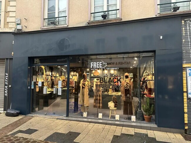 Plus de détails pour Local commercial à louer