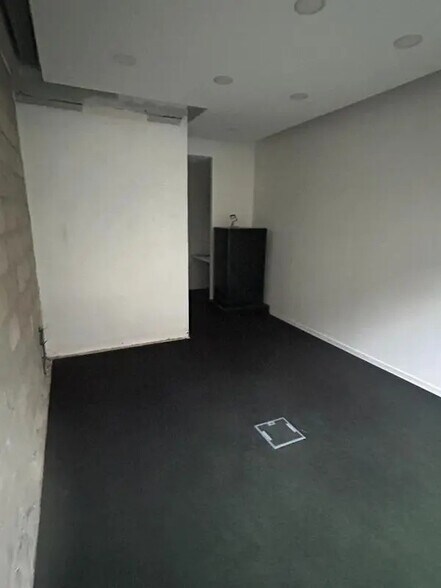 Local commercial dans Paris à louer - Photo intérieure – Image 3 sur 4