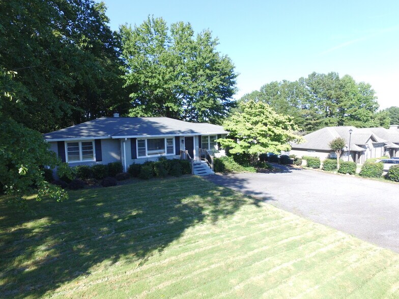 1945 1st Dr, Marietta, GA à louer - Photo de l’immeuble – Image 2 sur 21