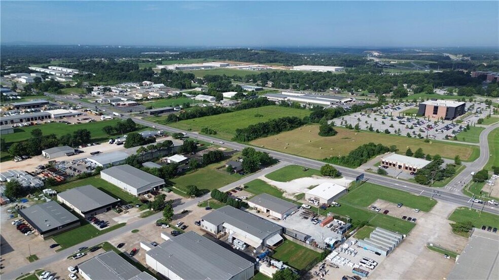 120 Commercial Ave, Lowell, AR à vendre - Photo de l’immeuble – Image 3 sur 27