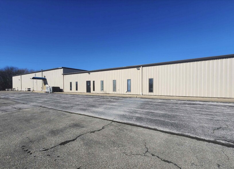 4201 Ilberry Rd, Mount Vernon, IL à louer - Photo de l’immeuble – Image 1 sur 4