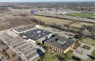 Plus de détails pour 6400 Monroe Blvd, Taylor, MI - Industriel/Logistique à vendre