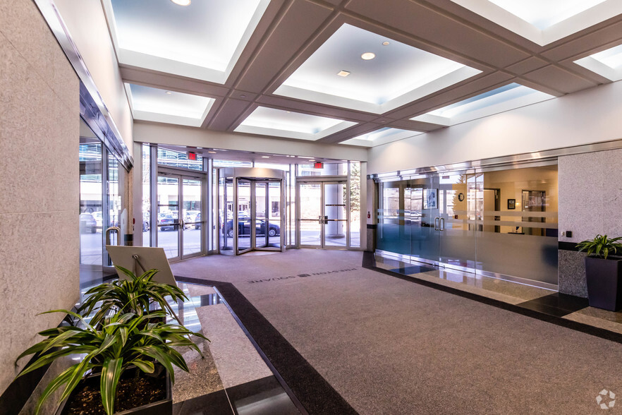 343 Preston St, Ottawa, ON à louer - Hall d’entrée – Image 3 sur 7