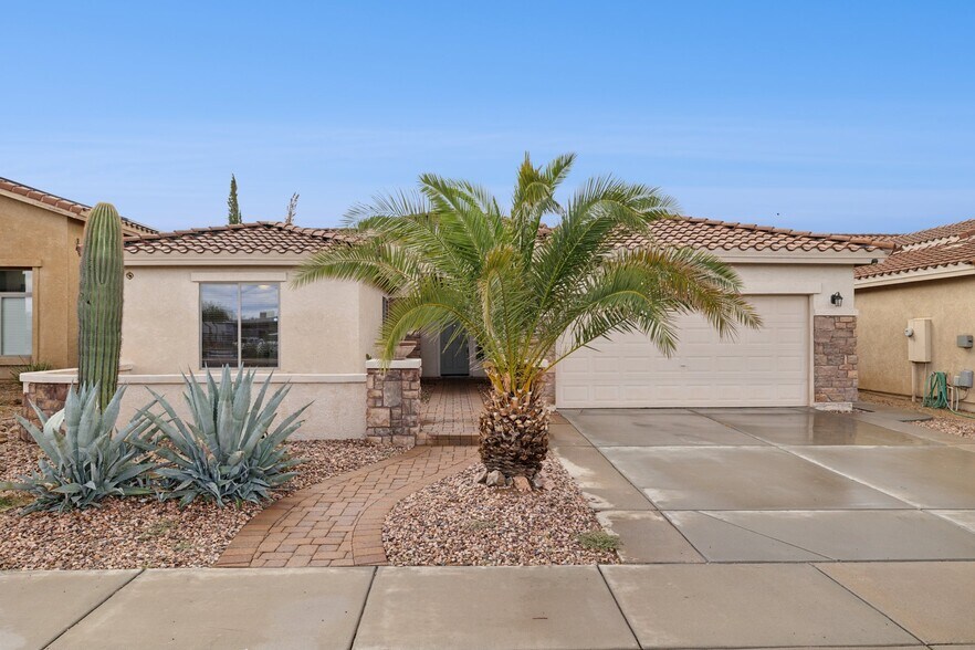 2123 W Maya Way, Phoenix, AZ à vendre - Photo principale – Image 1 sur 19